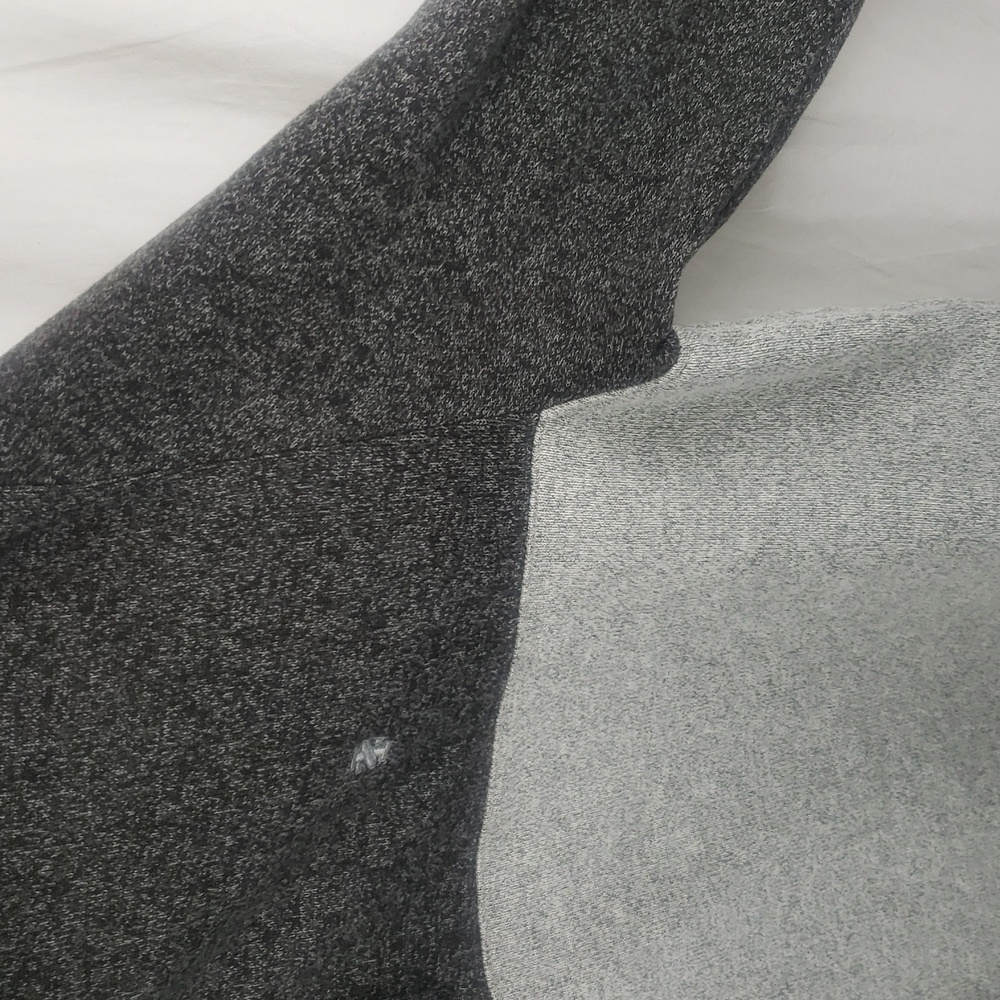 Izod Men's XL Two-Tone Gray Colorblock 1/4 Zip-Up Thermasoft Fleece Sweater - Picture 7 of 11